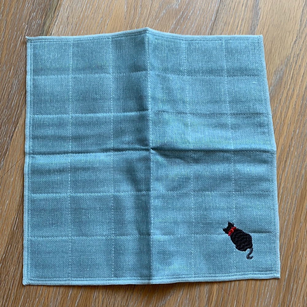 Fabric trivet with black kitty cat